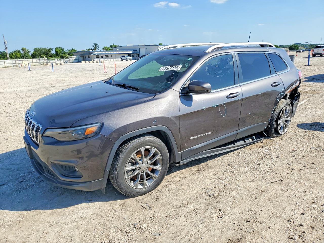 Salvage Jeep Cherokee Image