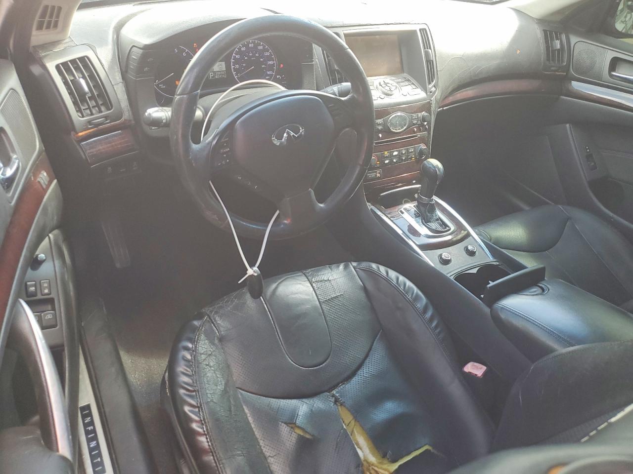 INFINITI G37 Base