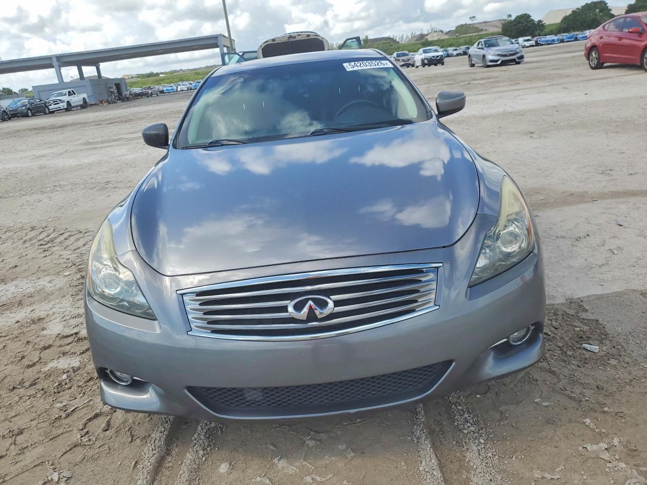 INFINITI G37 Base