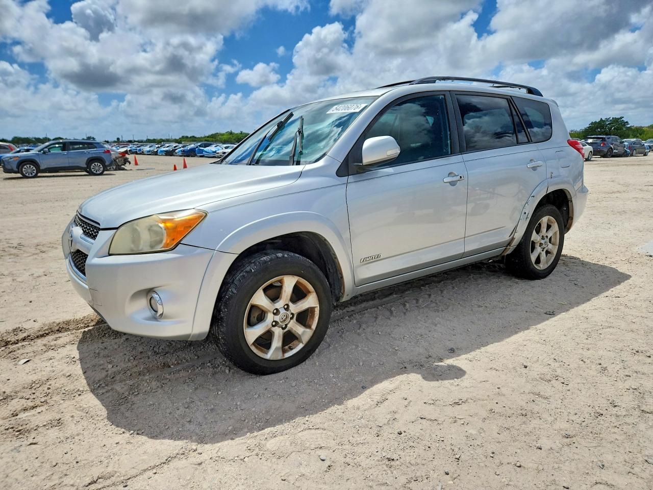 Salvage Toyota RAV4 Image
