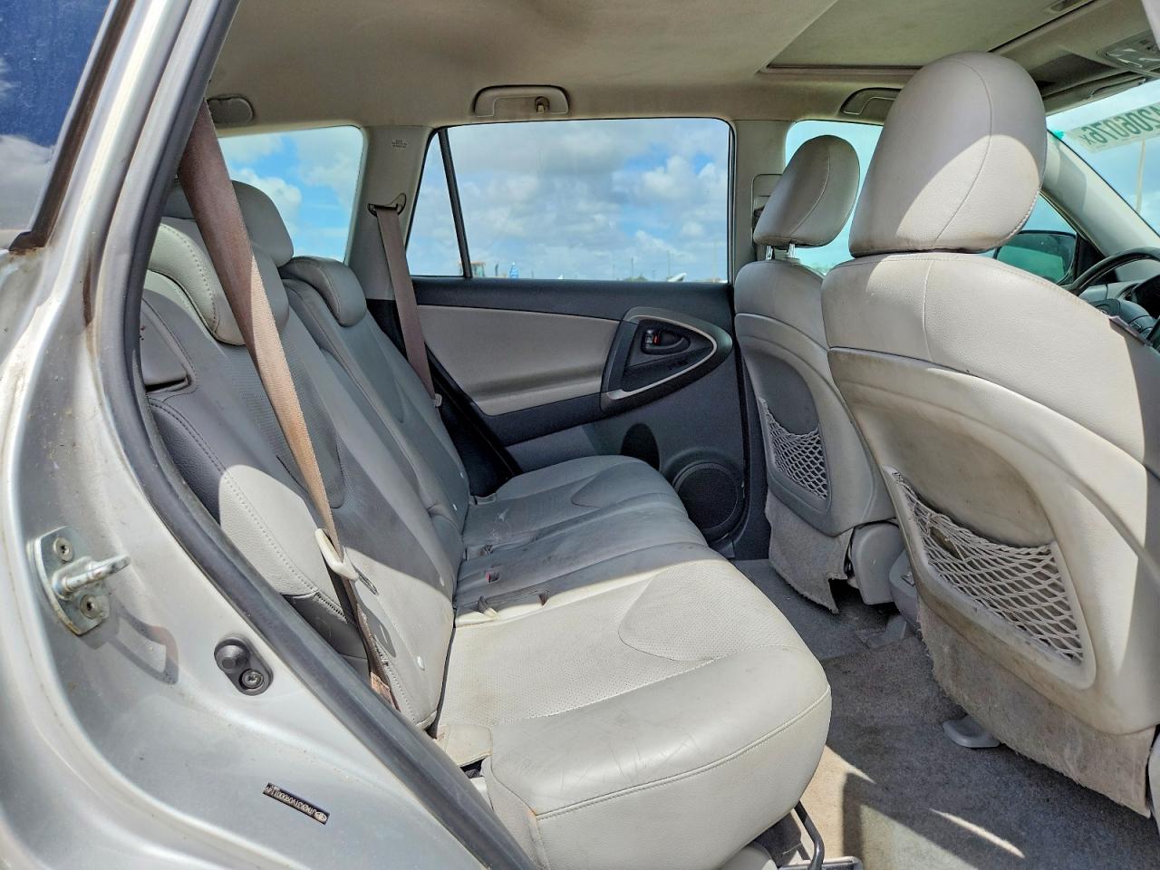 Toyota RAV4 Limited