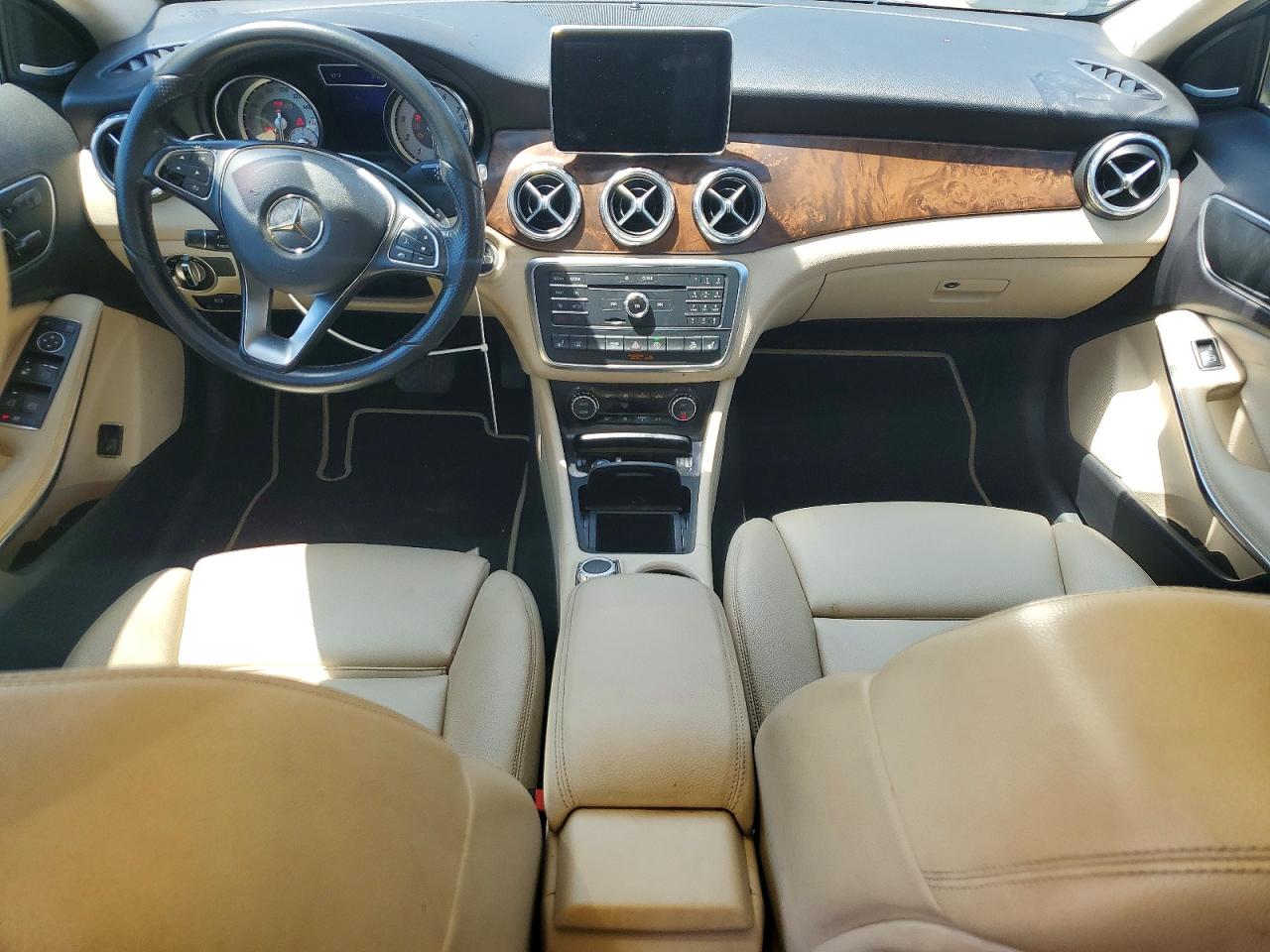 Mercedes-Benz GLA 250 4matic