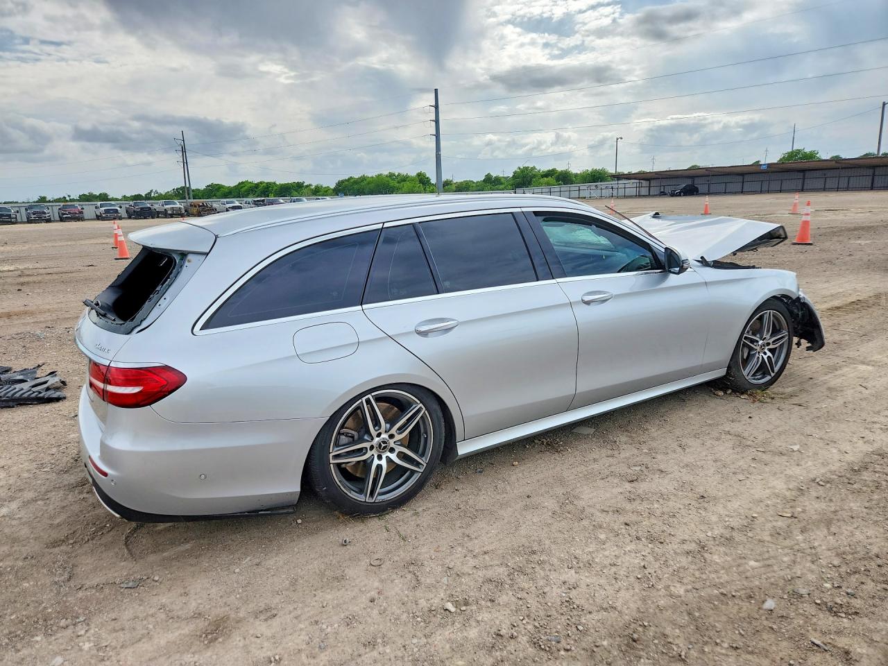 Mercedes-Benz E-Class 400 4matic