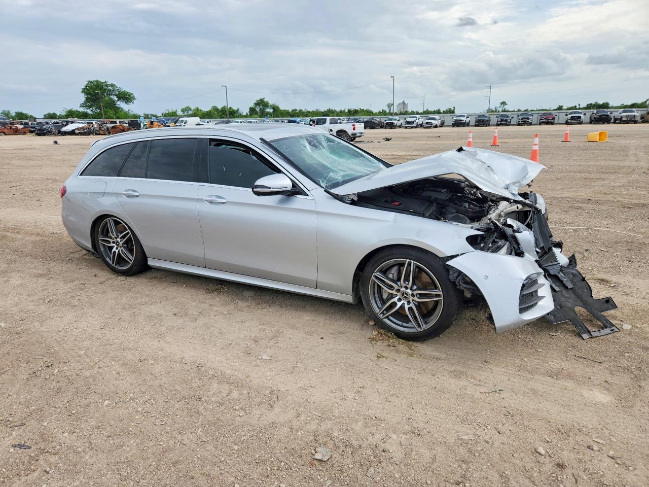 Mercedes-Benz E-Class 400 4matic