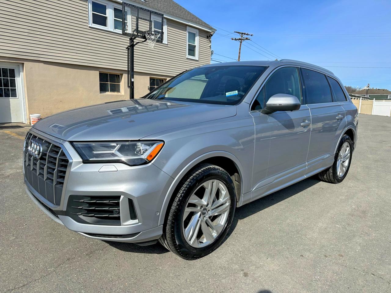 Salvage Audi Q7 Image