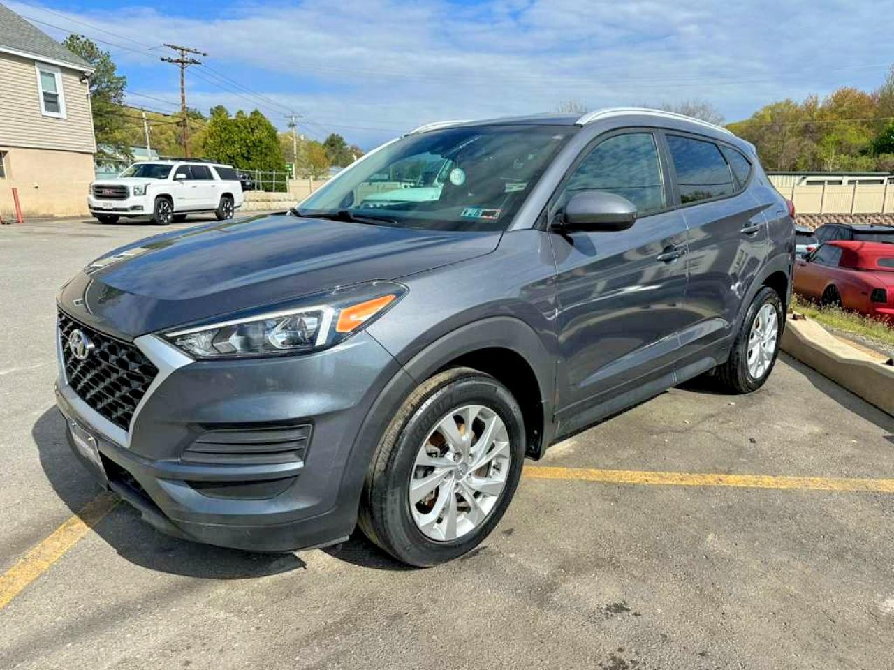 Salvage Hyundai TUCSON Image