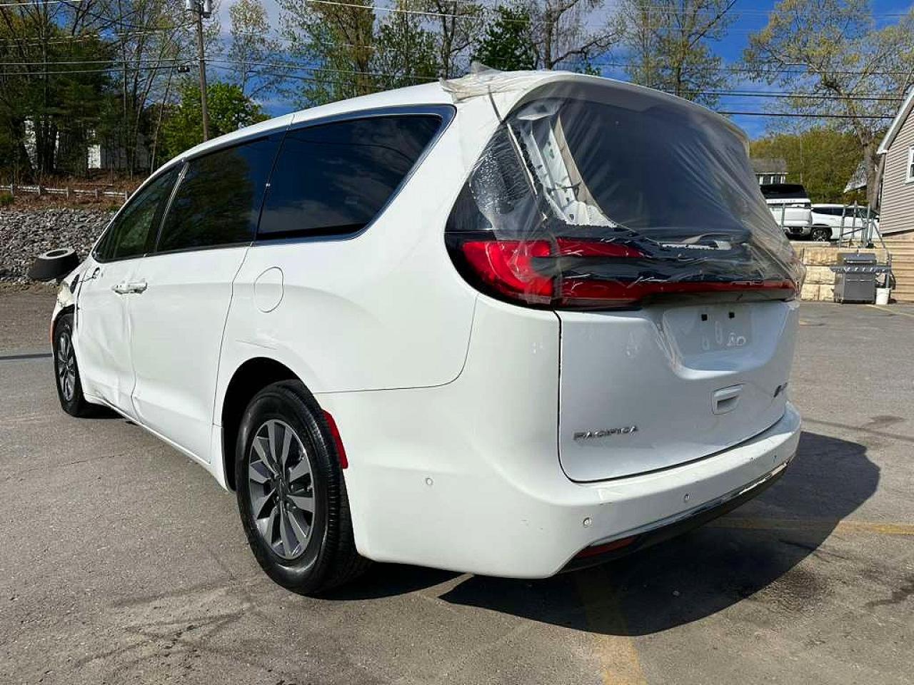 Chrysler Pacifica Hybrid Touring L