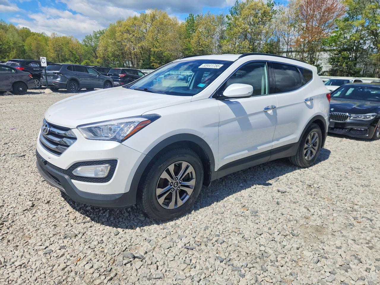 Salvage Hyundai SANTA FE Image