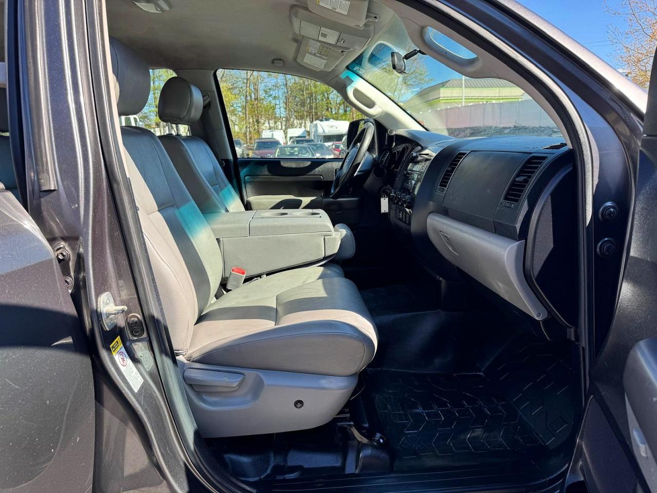 Toyota Tundra Double Cab Sr5