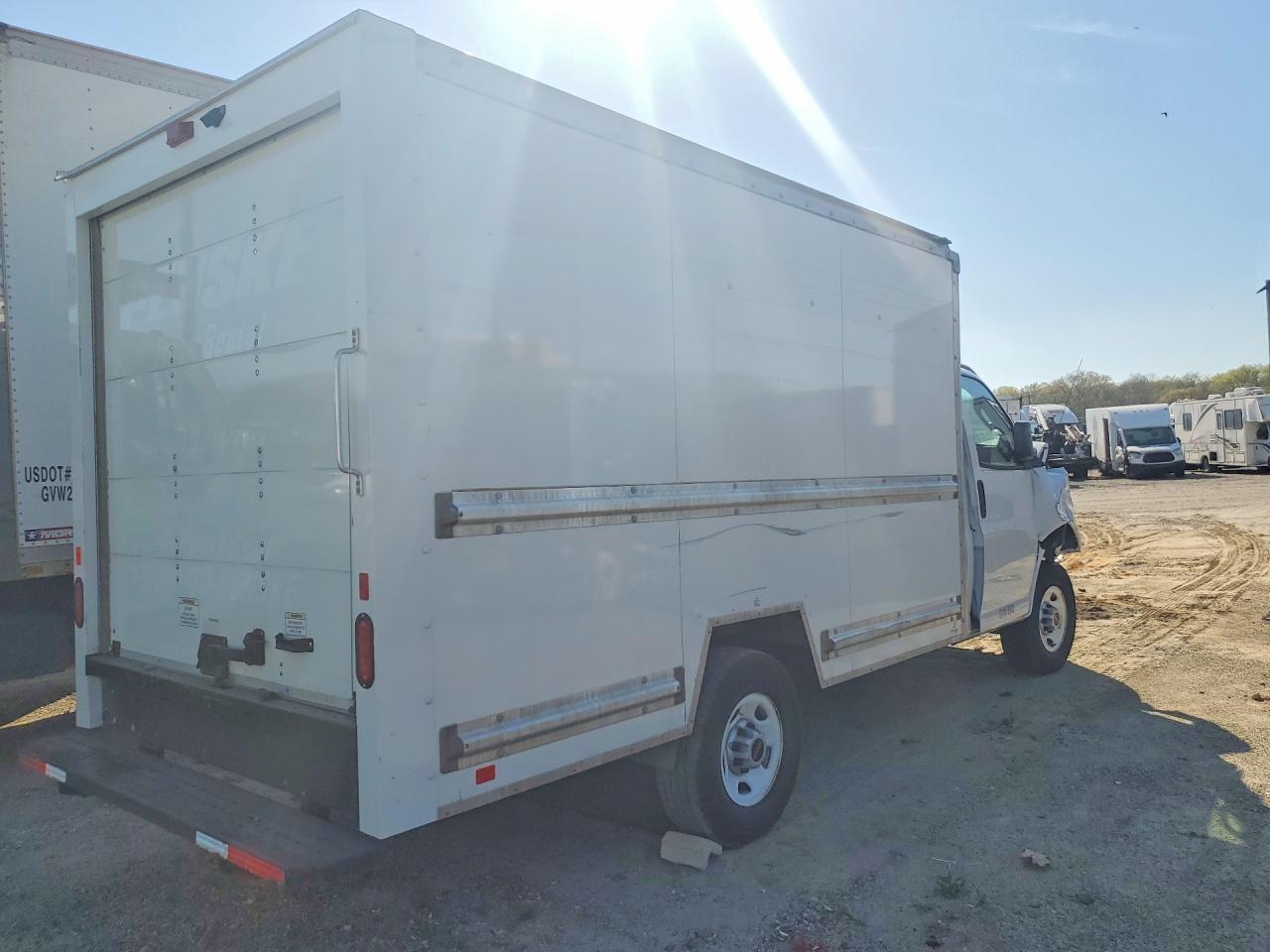 GMC Savana Cutaway G4500