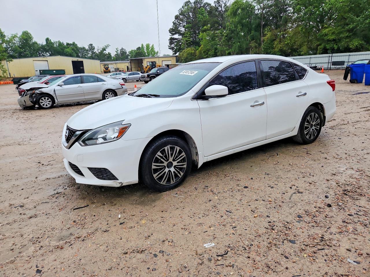 Salvage Nissan Sentra Image