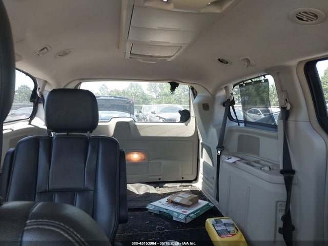 Chrysler Town & Country Touring-l