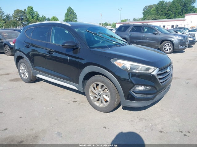 Salvage Hyundai TUCSON Image