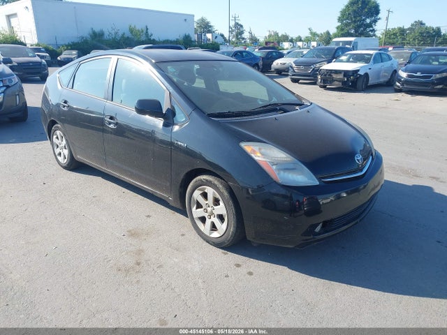 Salvage Toyota Prius Image