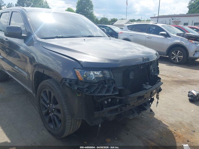 Jeep Grand Cherokee Altitude 4x4