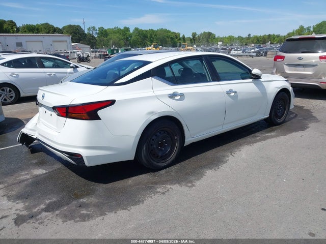Nissan Altima S Fwd