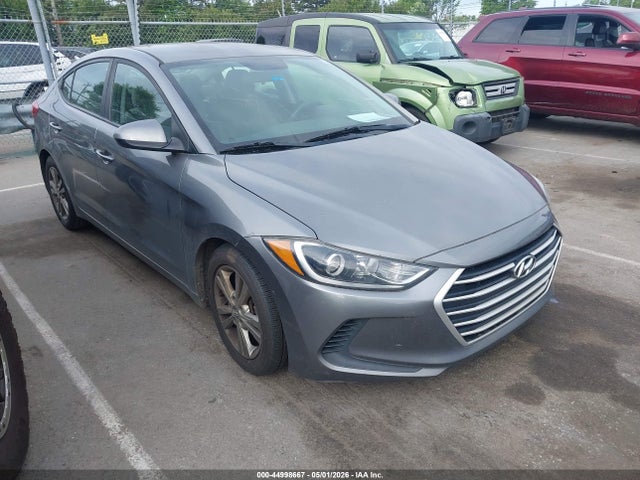 Salvage Hyundai ELANTRA Image