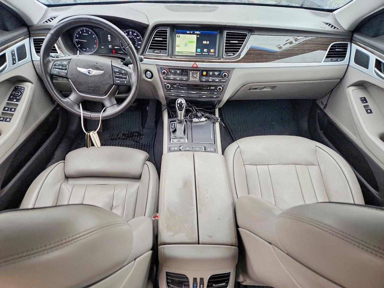 Hyundai Genesis 3.8l