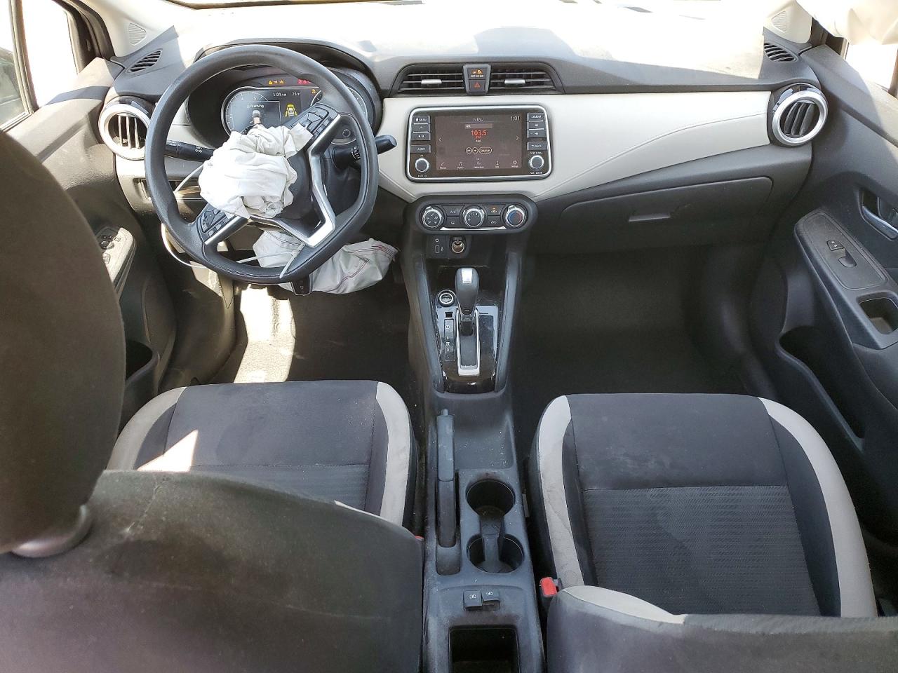 Nissan Versa Sv