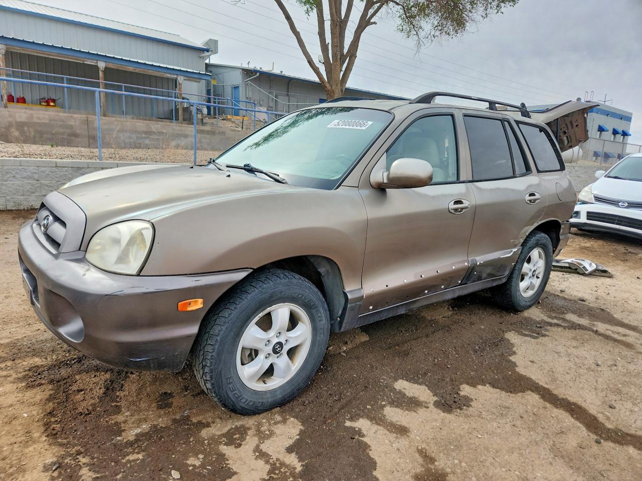 Salvage Hyundai SANTA FE Image