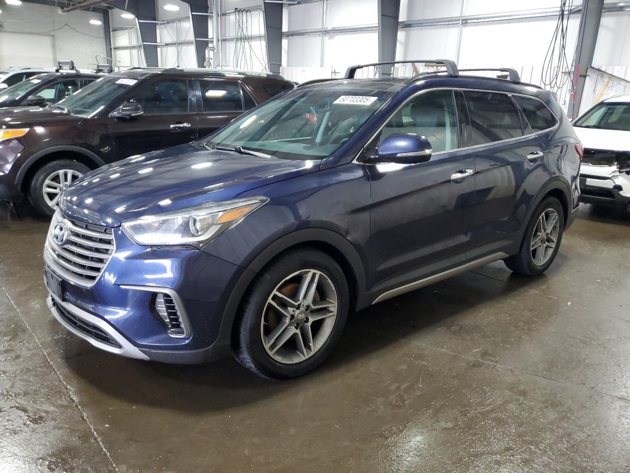 Salvage Hyundai SANTA FE Image