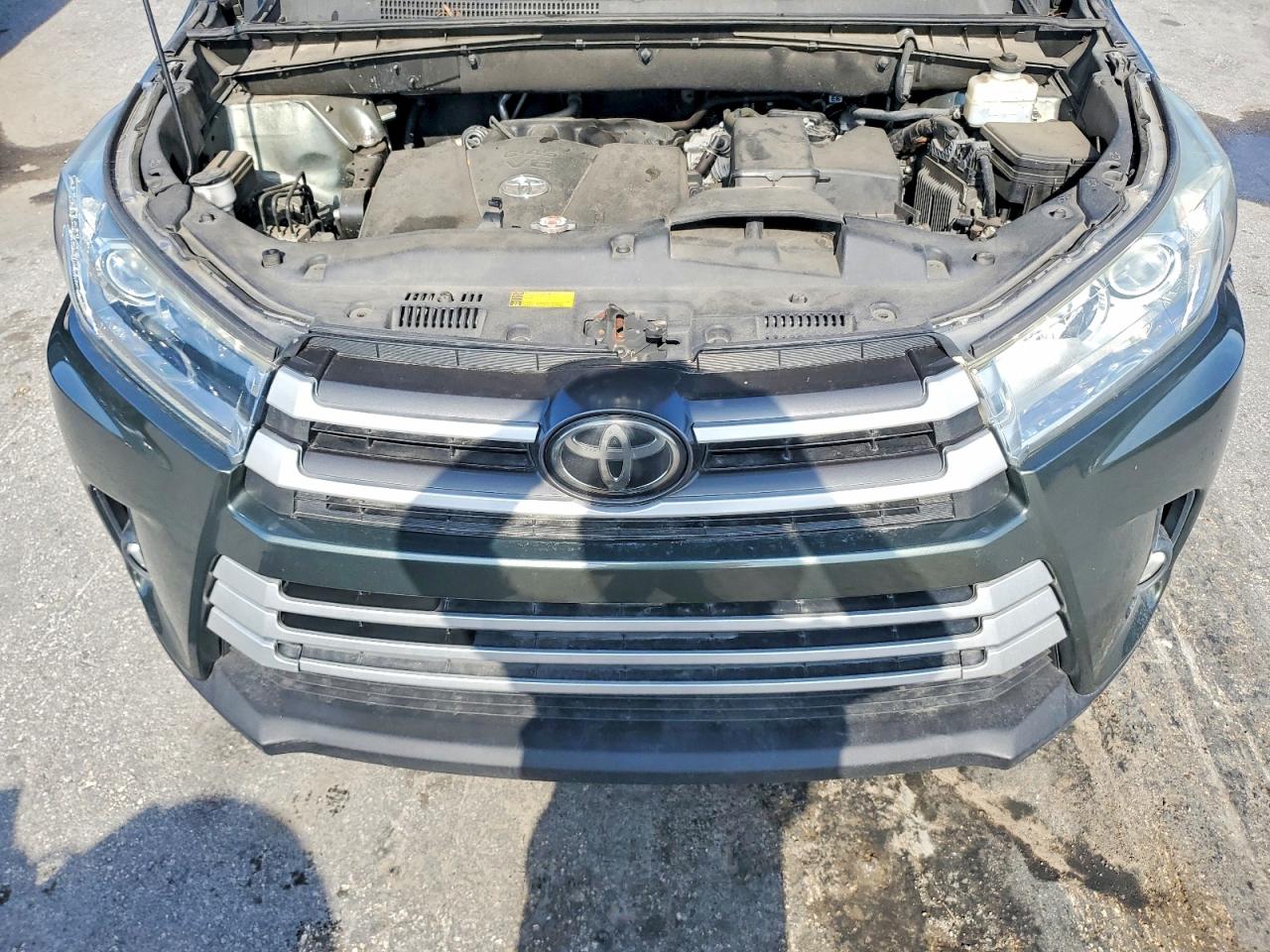 Toyota Highlander Le Plus