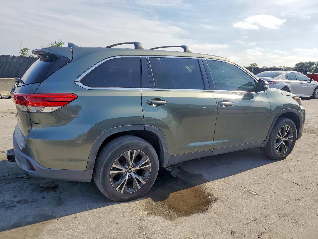 Toyota Highlander Le Plus