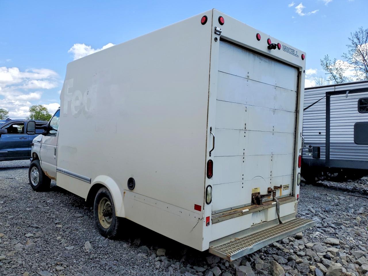 Ford Econoline E350 Super Duty Cutaway Van