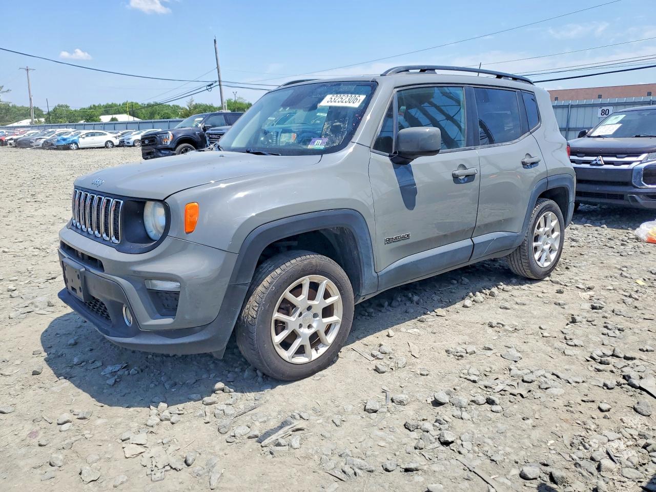 Salvage Jeep Renegade Image