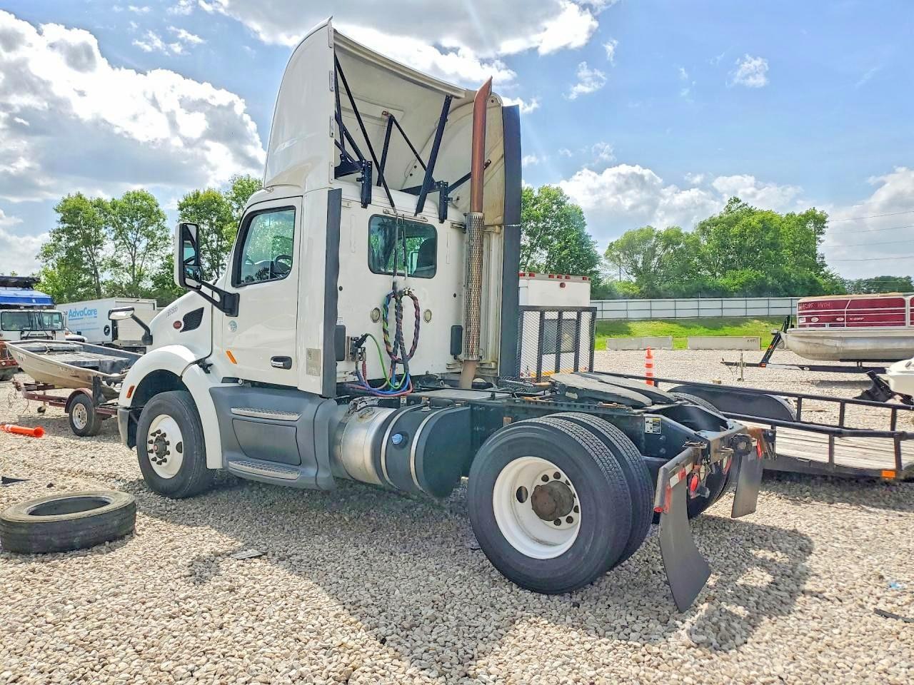 Peterbilt 579