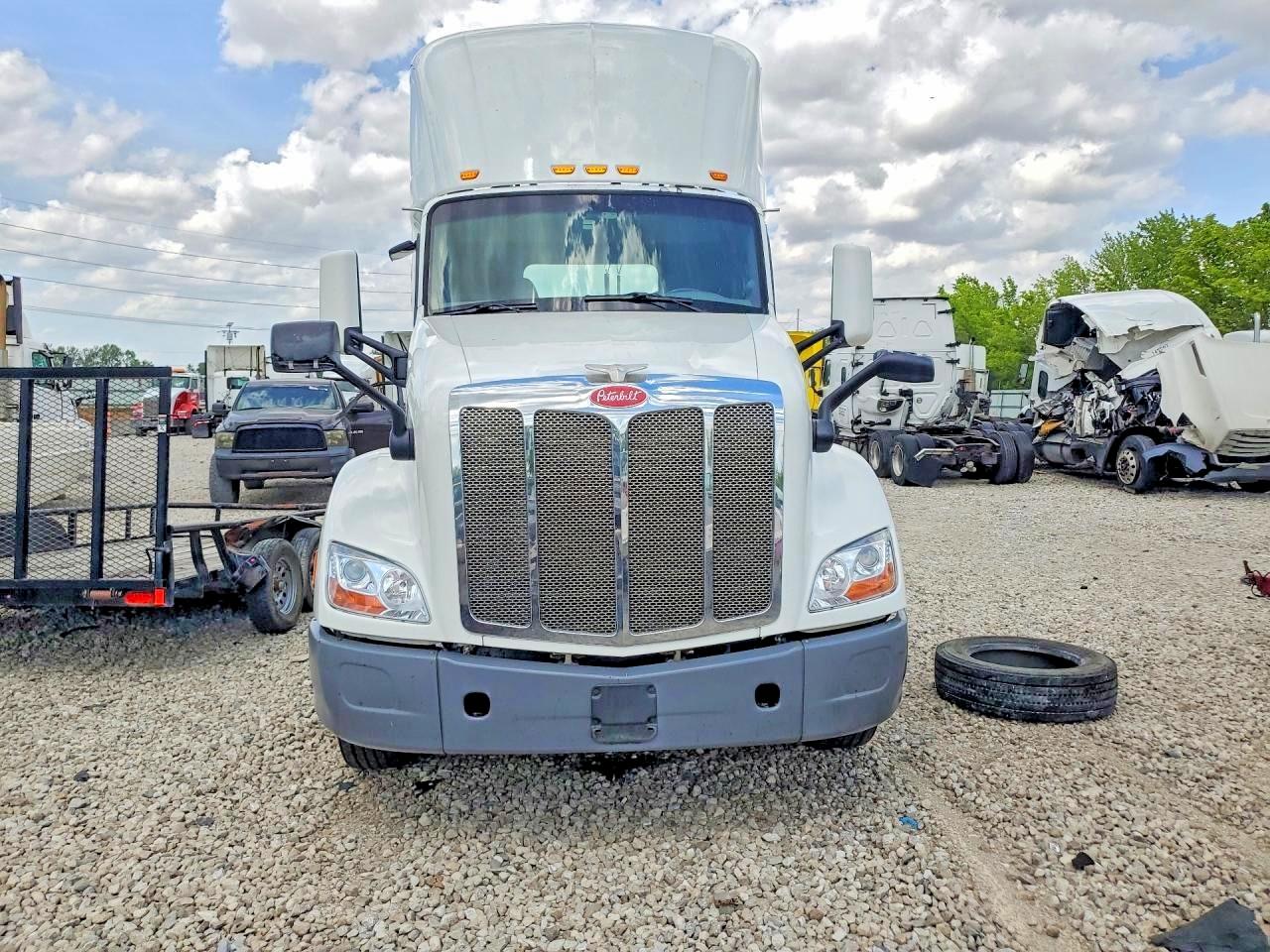 Peterbilt 579