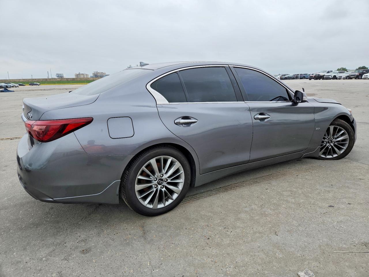 INFINITI Q50 3.0t Luxe