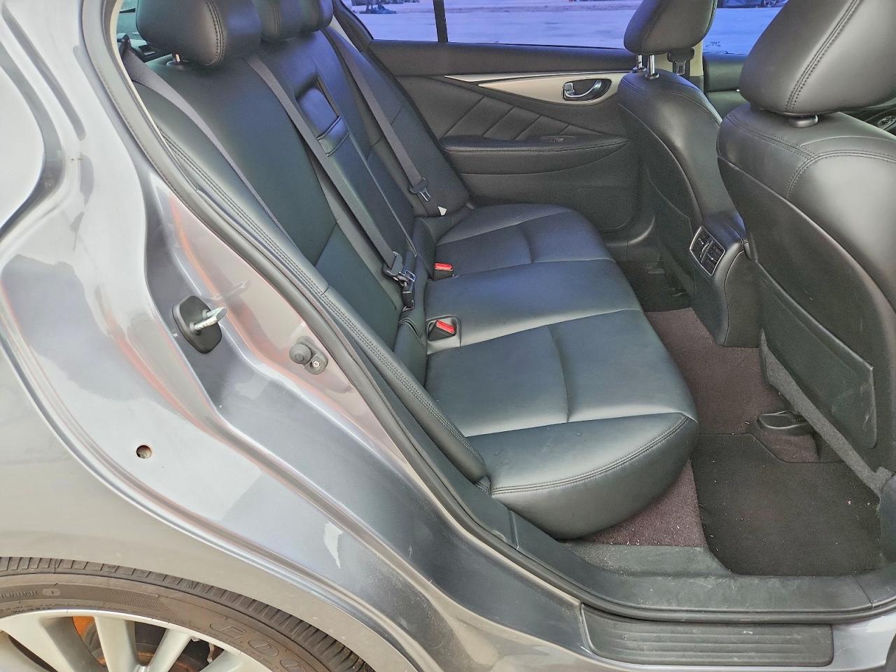 INFINITI Q50 3.0t Luxe