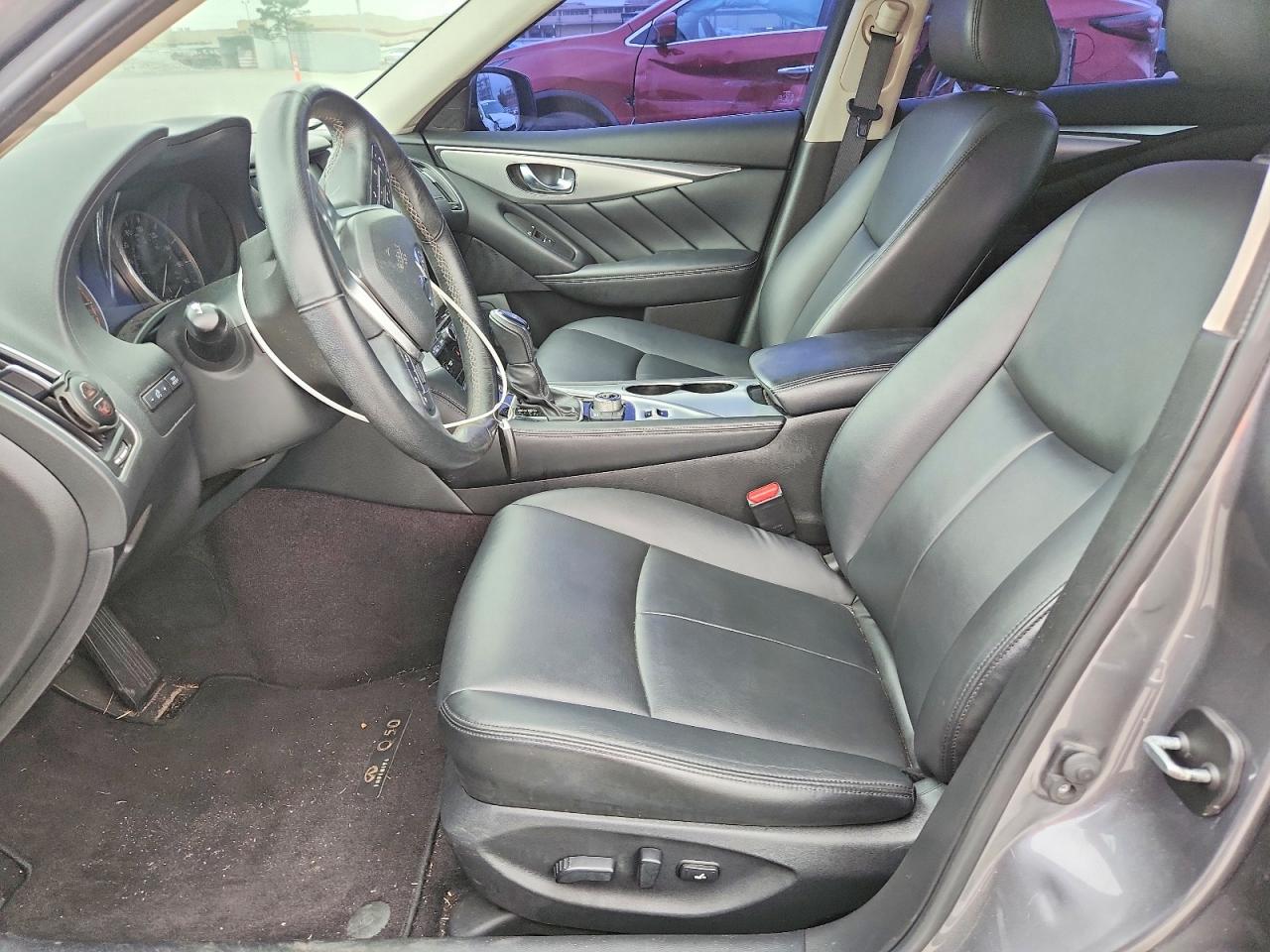 INFINITI Q50 3.0t Luxe