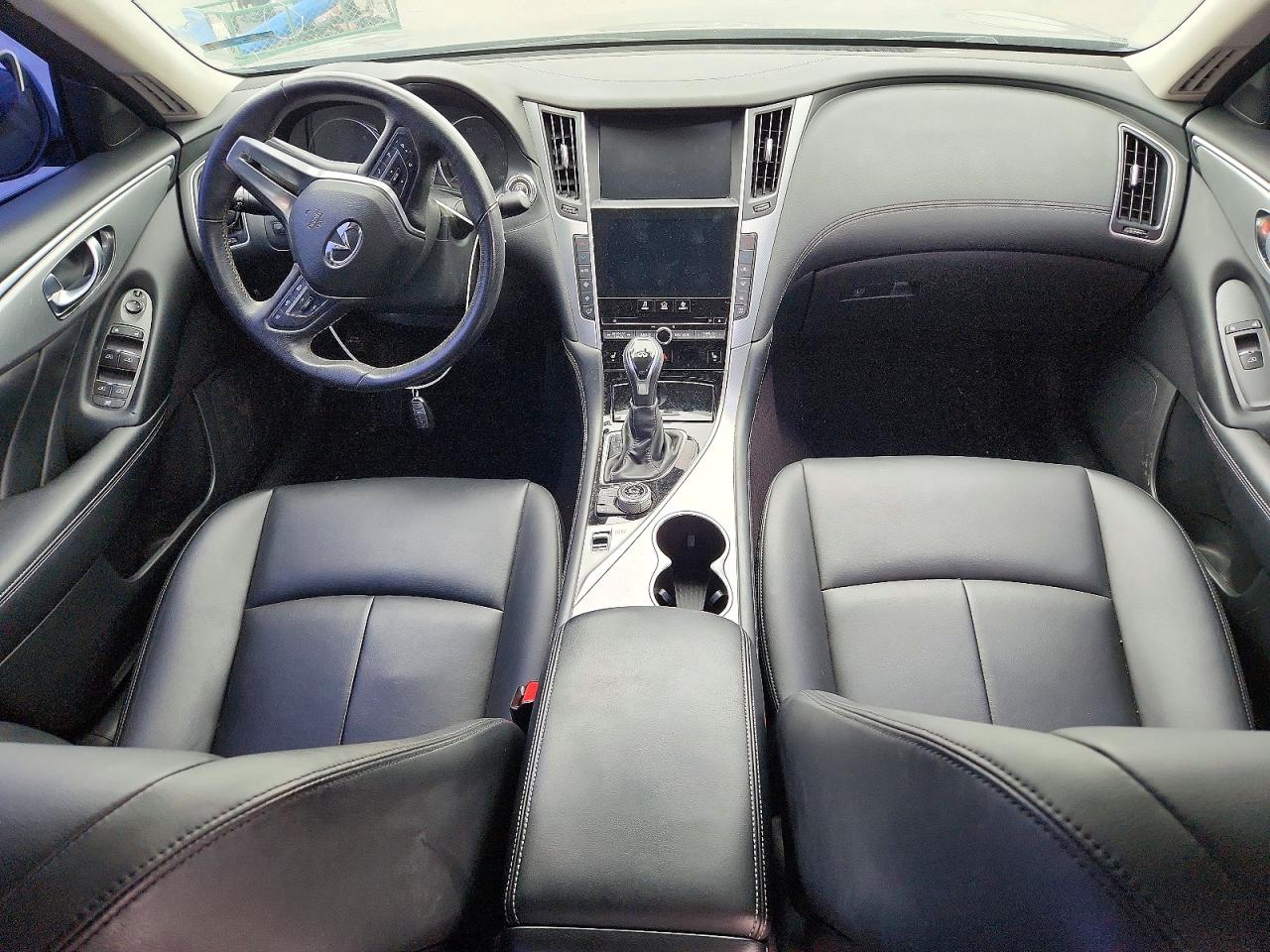 INFINITI Q50 3.0t Luxe