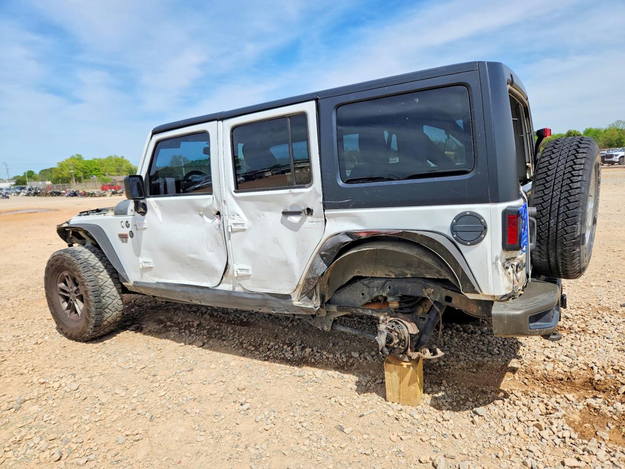 Jeep Wrangler Sahara