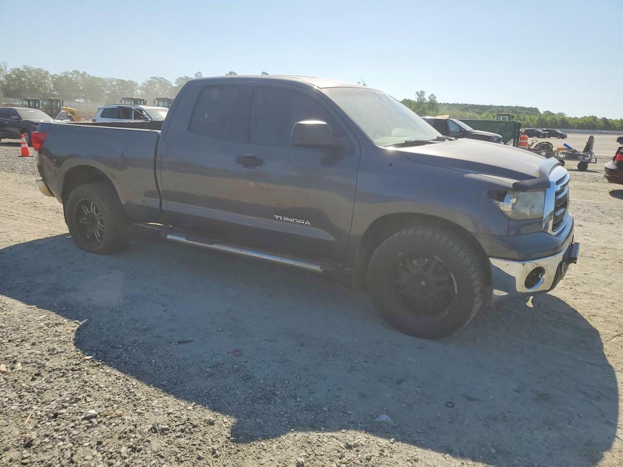 Toyota Tundra Double Cab Sr5