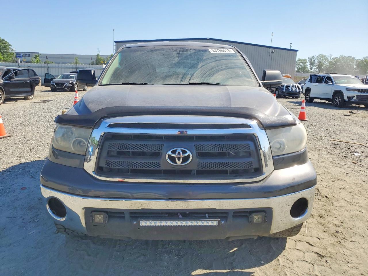 Toyota Tundra Double Cab Sr5