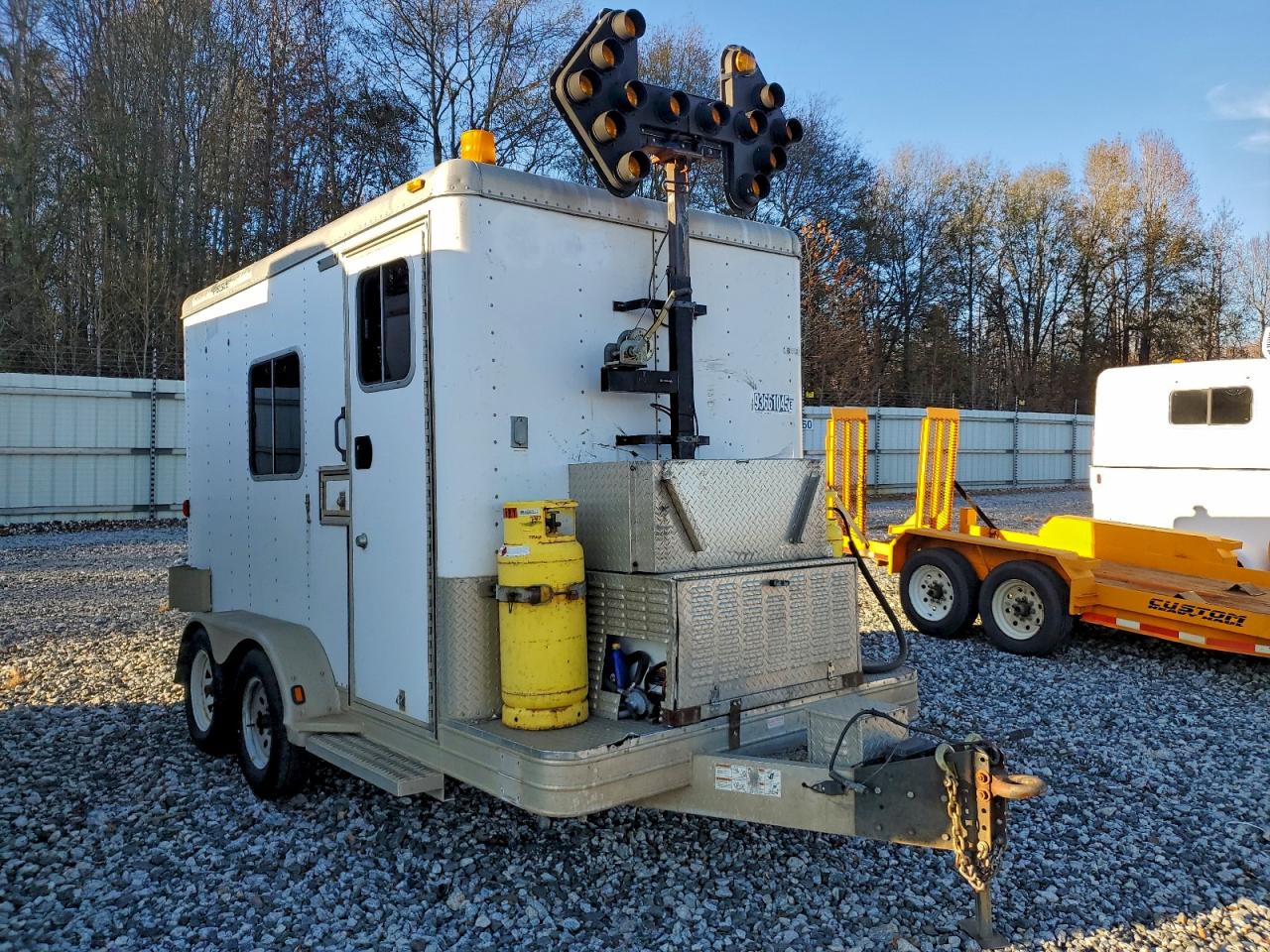 Salvage Featherlite Mfg Inc Other Image