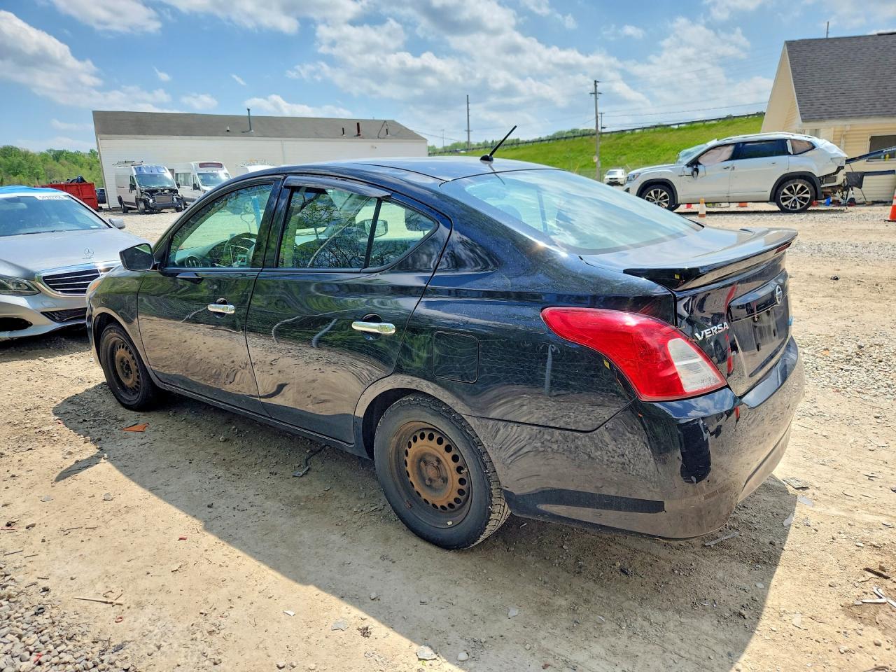 Nissan Versa