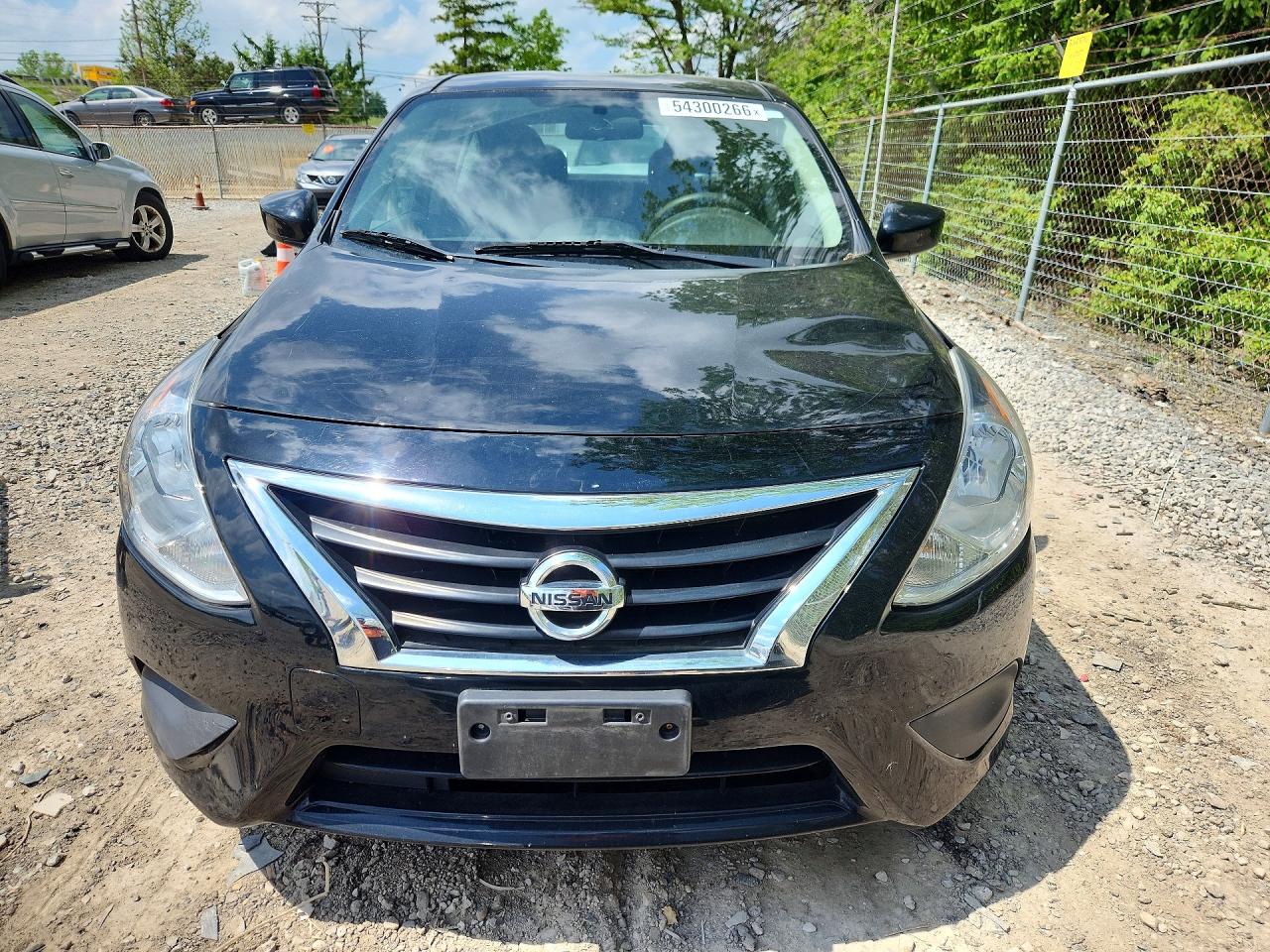 Nissan Versa