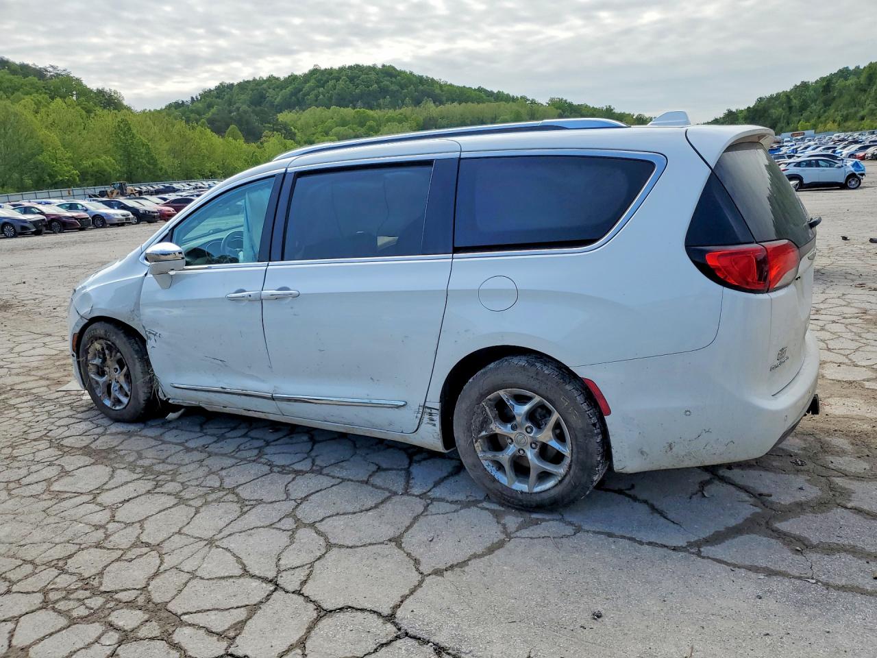 Chrysler Pacifica Limited