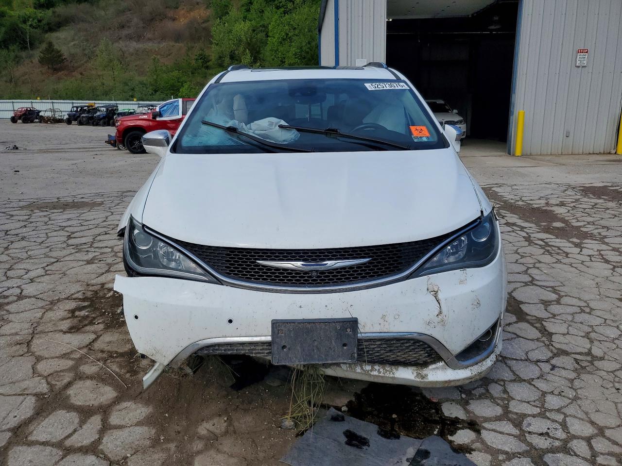 Chrysler Pacifica Limited