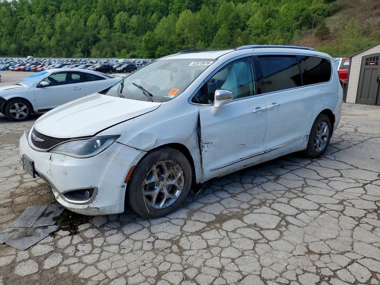 Salvage Chrysler Pacifica Image