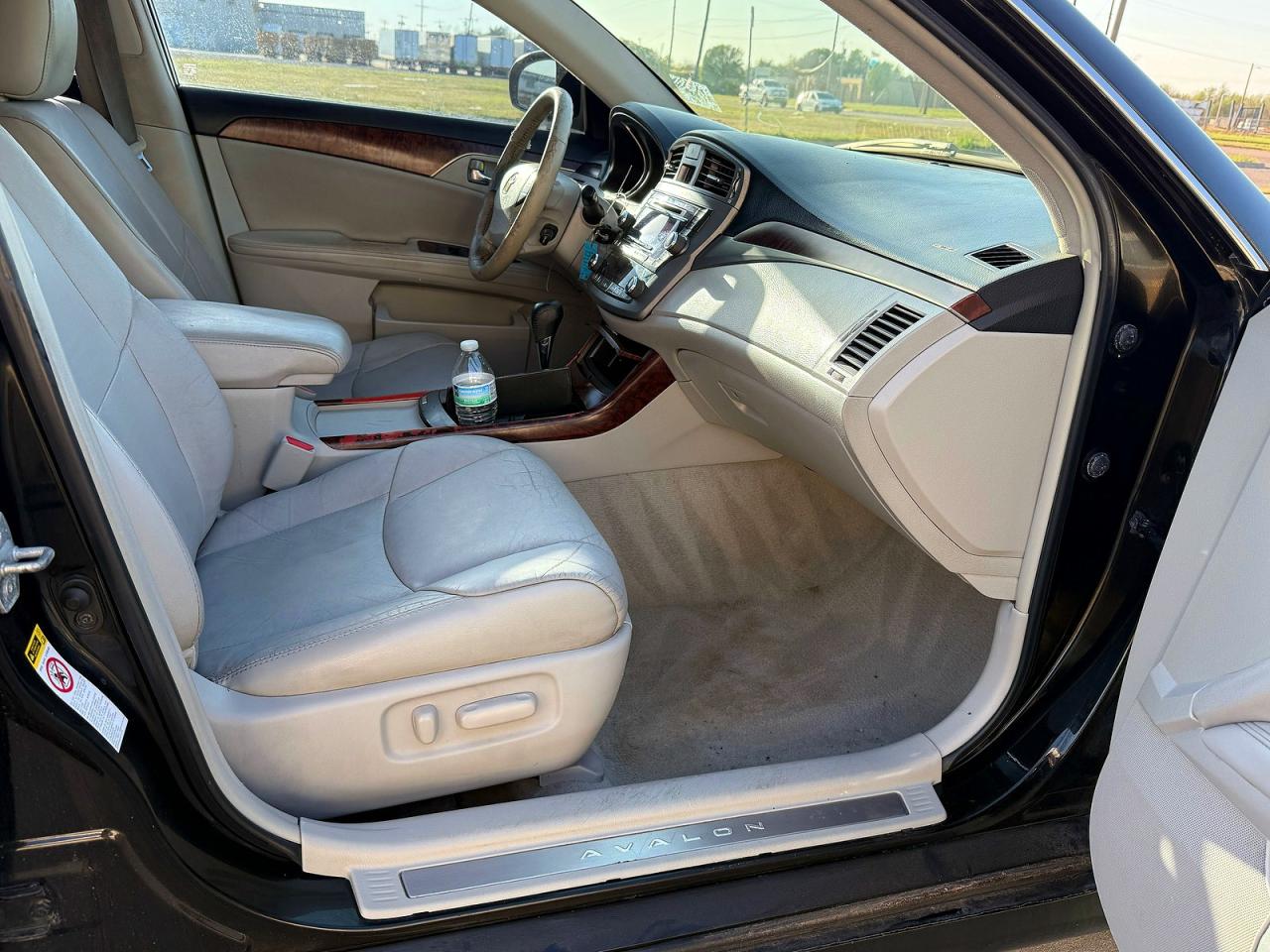 Toyota Avalon Base