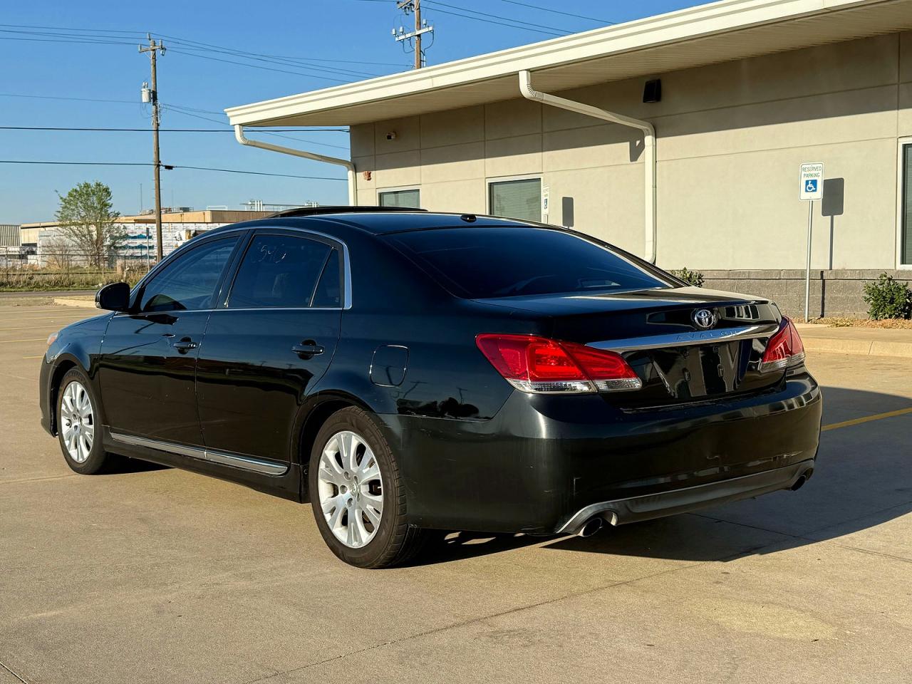 Toyota Avalon Base