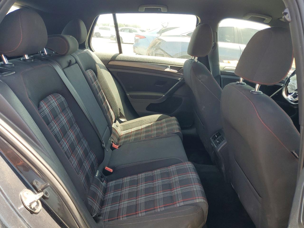 Volkswagen GTI S