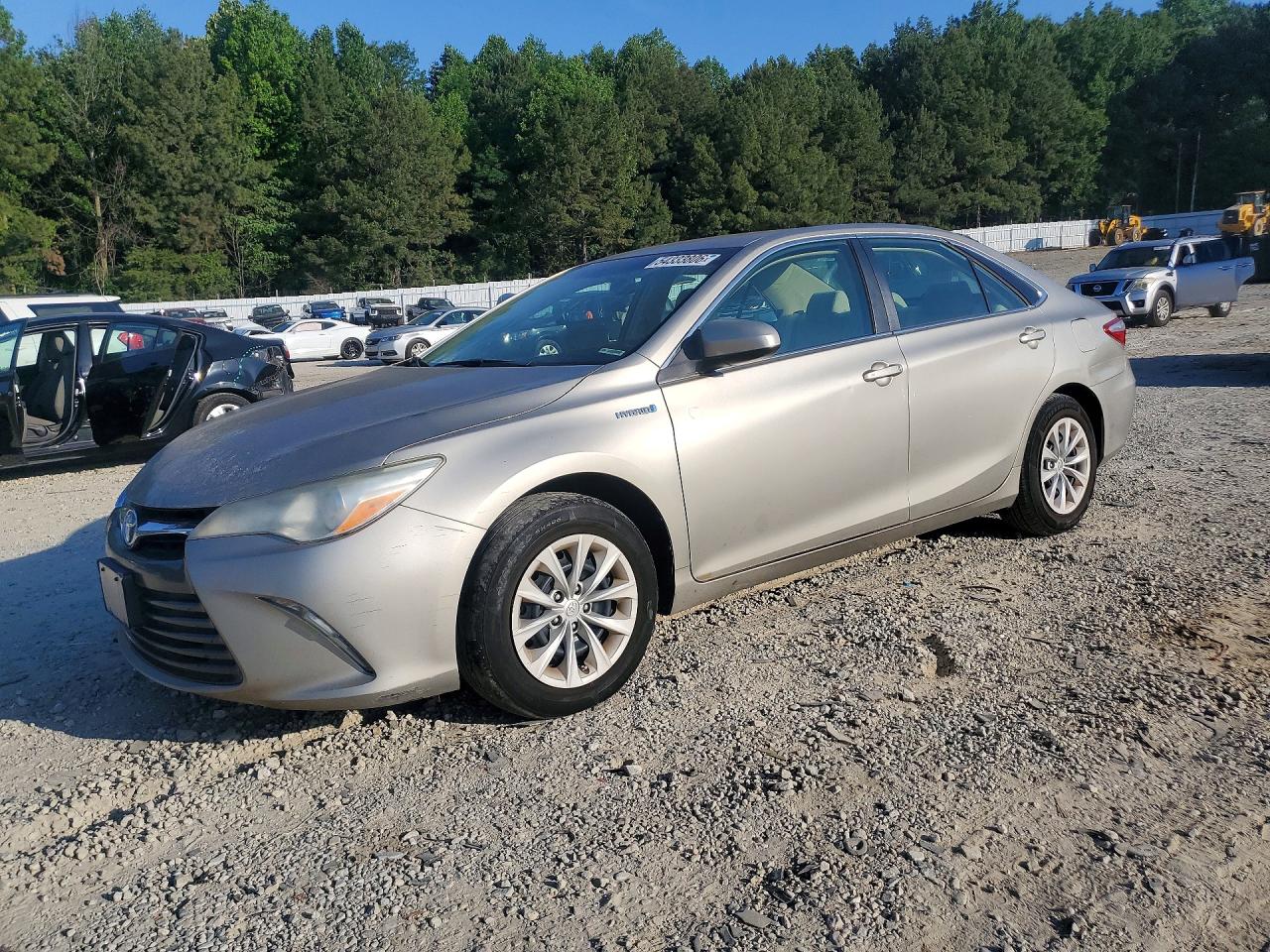 Salvage Toyota Camry Image