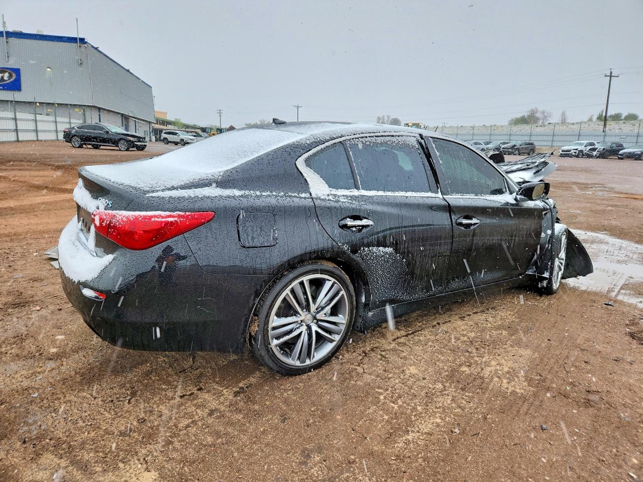 INFINITI Q50 Premium