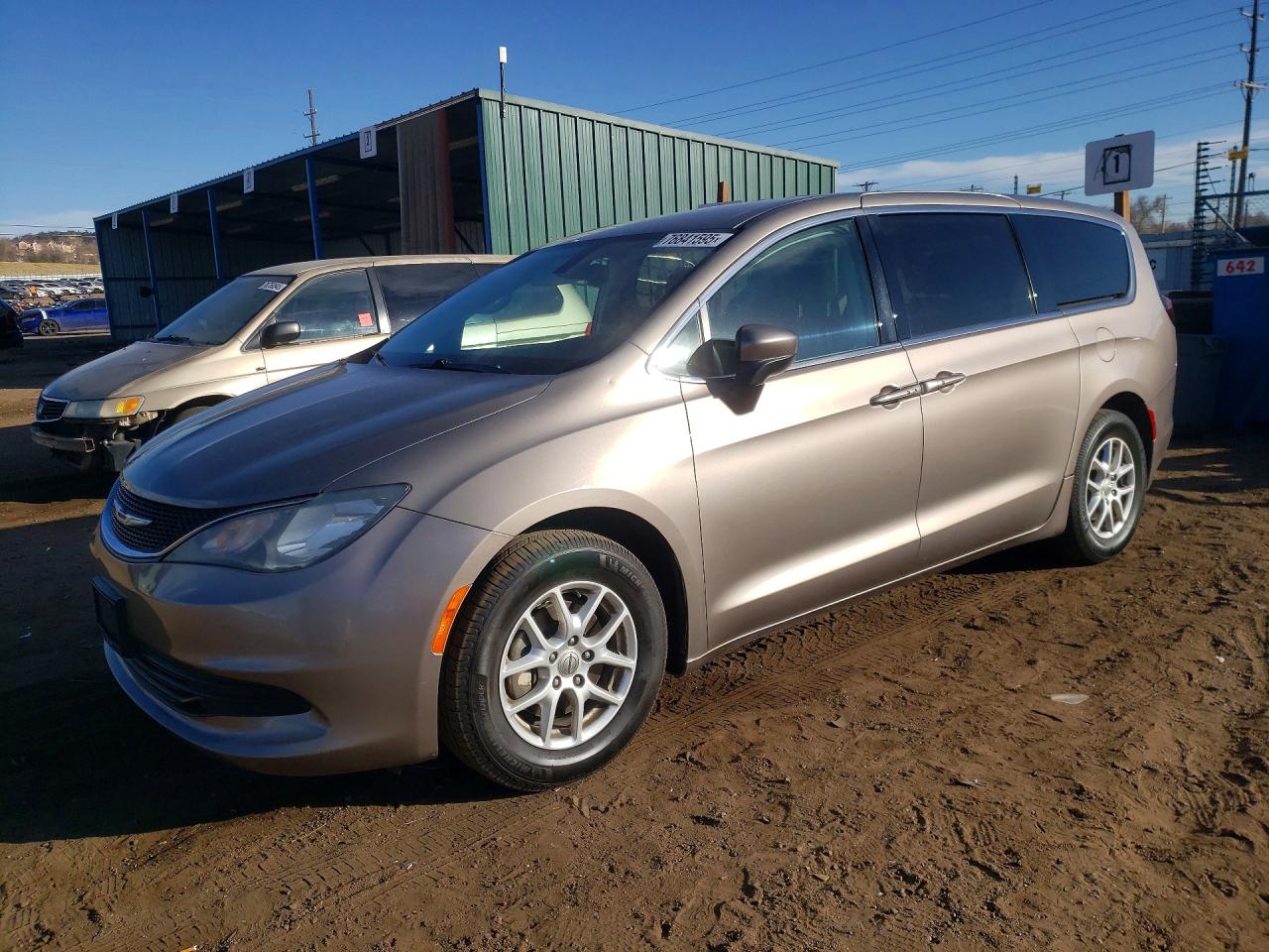 Salvage Chrysler Pacifica Image